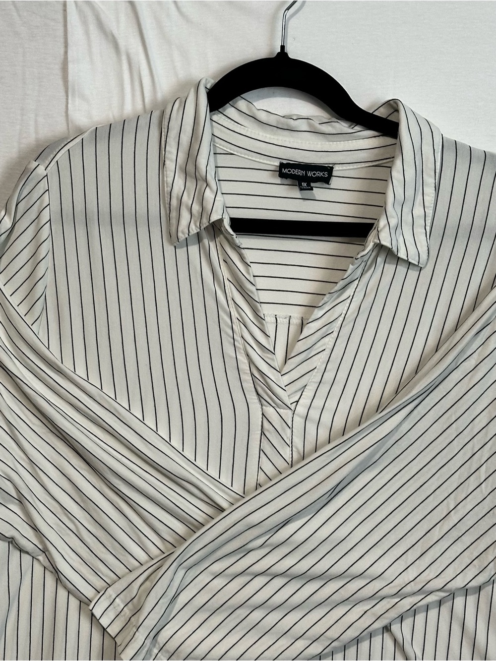 Modern Works 1X White Pinstripe V-Neck Collared Blouse